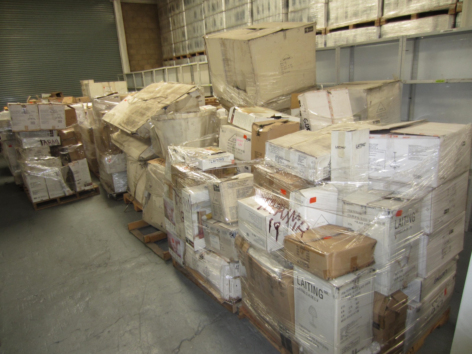 LOTE DE LUMINARIA DIVERSA CON DETALLE